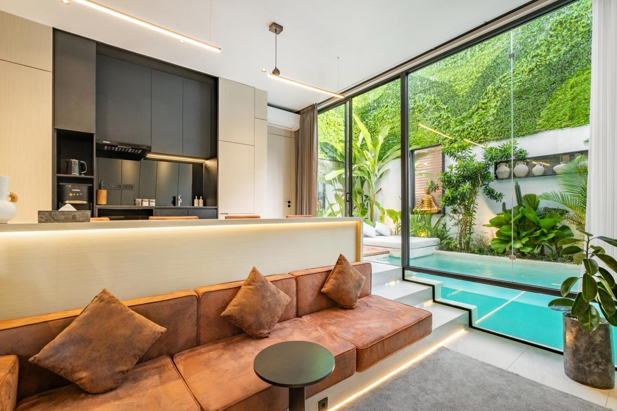 Alex Complex N4 Canggu